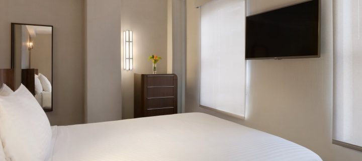 Signature Queen Guestroom